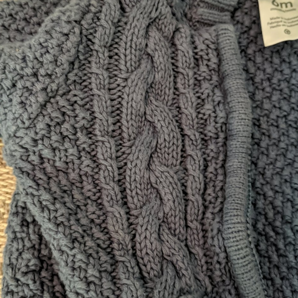 Baby knit hoodie 6 months - Picture 3 of 3